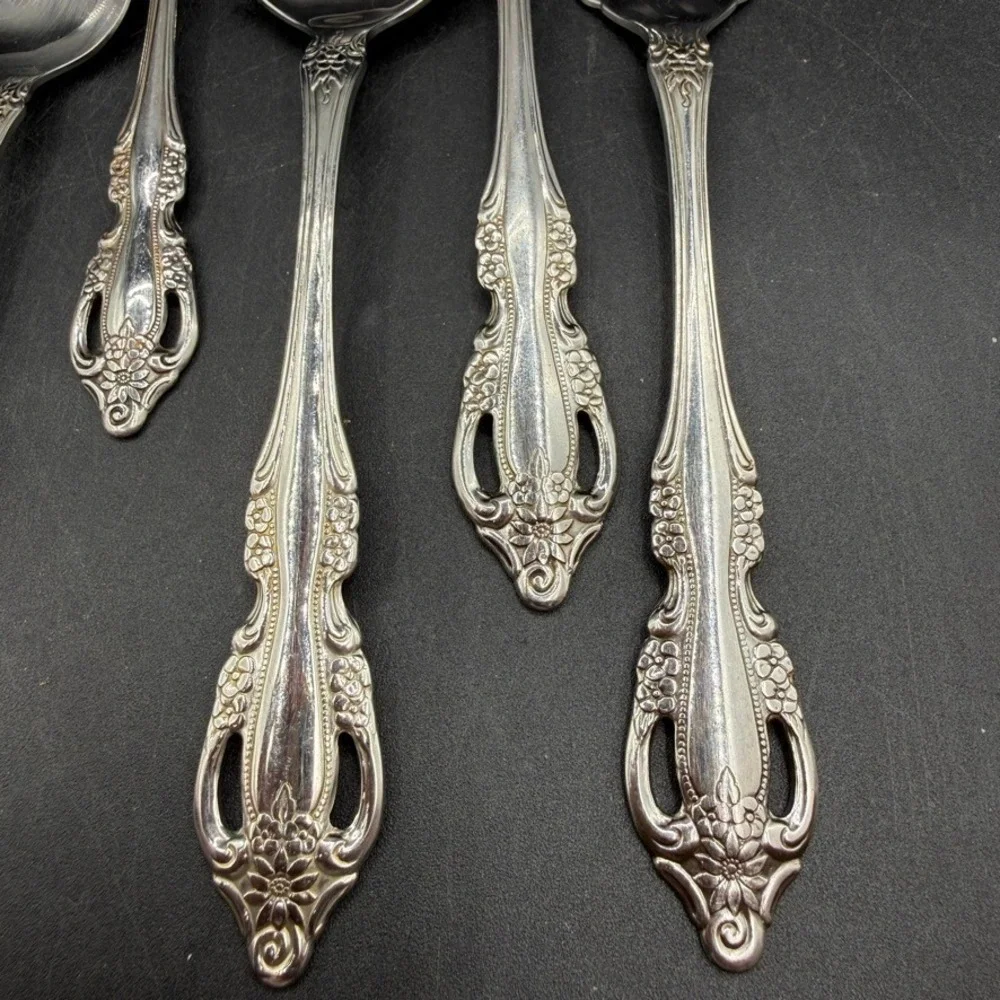 Oneida Samantha Flatware Set Stainless 12 Piece Floral Scroll Fork Spoon Serving